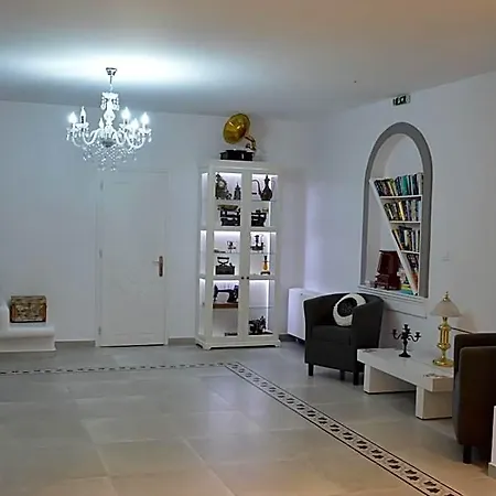 Pantheon Hotel 4*